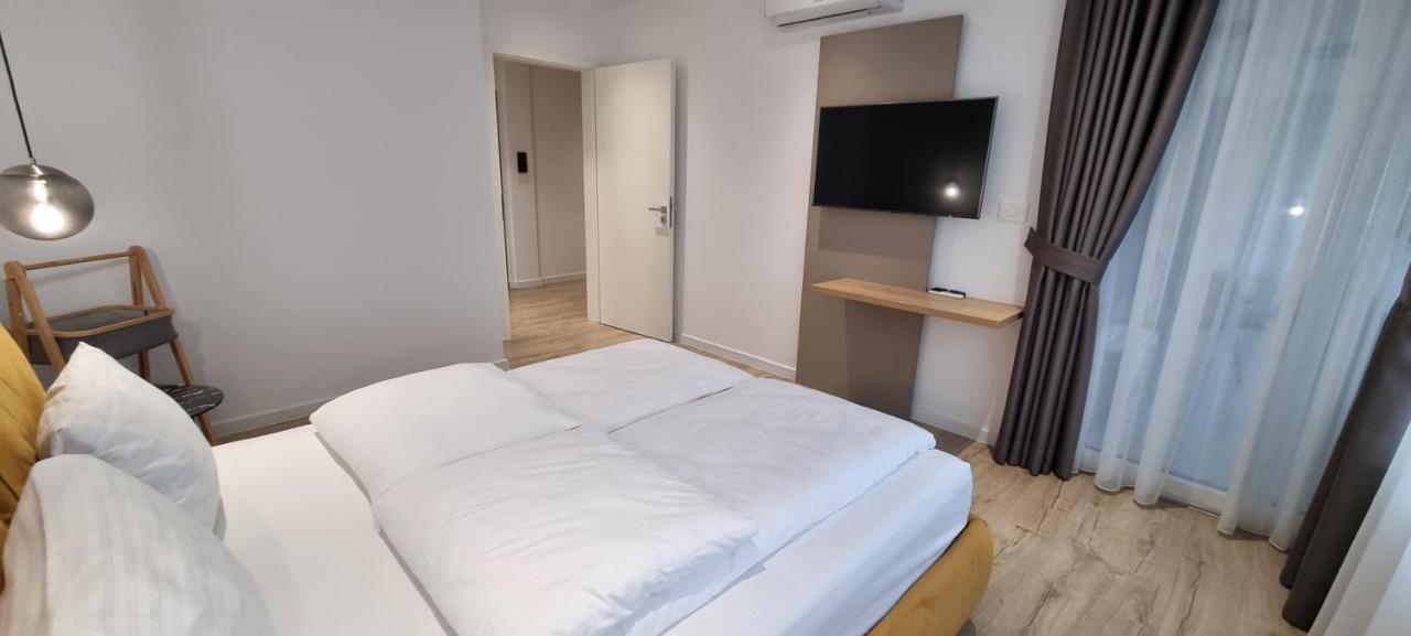 North Star Apartment 5 Тимишоара Экстерьер фото